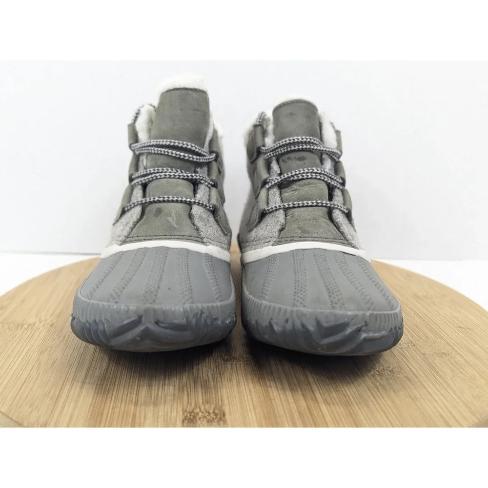 Sorel Boots Bootie Womans 6 Waterproof Faux Fur Lined Winter Gray Lace Up